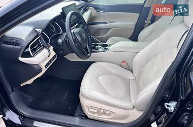 Седан Toyota Camry 2021 в 