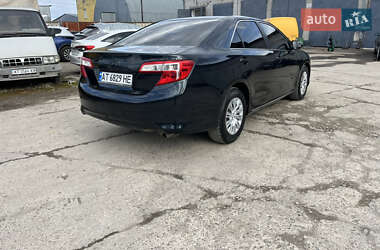 Седан Toyota Camry 2013 в Івано-Франківську