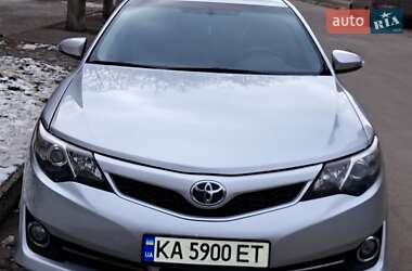 Седан Toyota Camry 2014 в 
