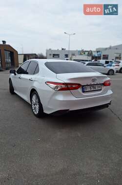 Седан Toyota Camry 2018 в 