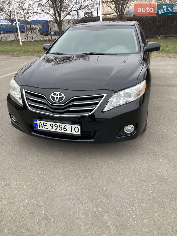 Седан Toyota Camry 2011 в Дніпрі