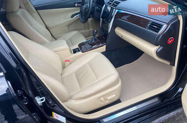 Седан Toyota Camry 2016 в 