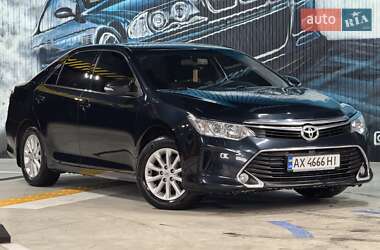 Седан Toyota Camry 2016 в Львове