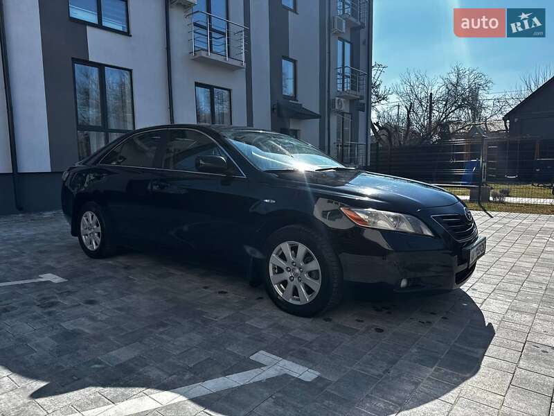 Седан Toyota Camry 2006 в Киеве