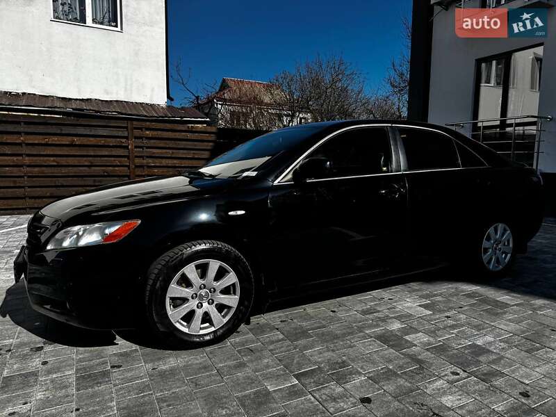 Седан Toyota Camry 2006 в Киеве