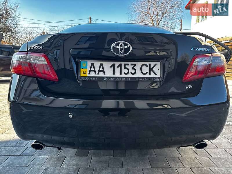 Седан Toyota Camry 2006 в Киеве