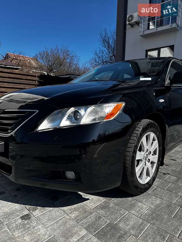 Седан Toyota Camry 2006 в Киеве