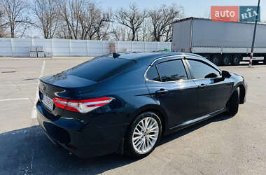 Седан Toyota Camry 2019 в 