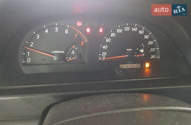 Седан Toyota Camry 2004 в 