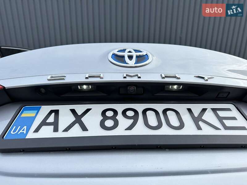 Седан Toyota Camry 2018 в Харкові