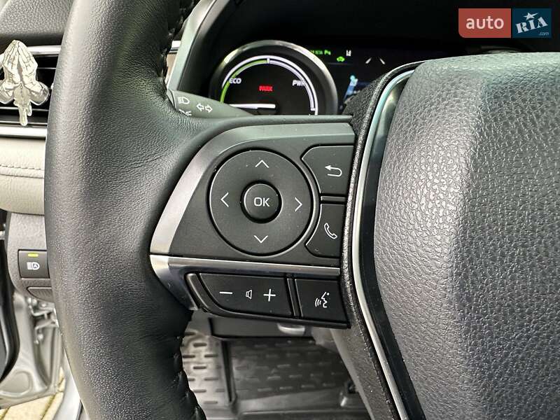 Седан Toyota Camry 2018 в Харкові