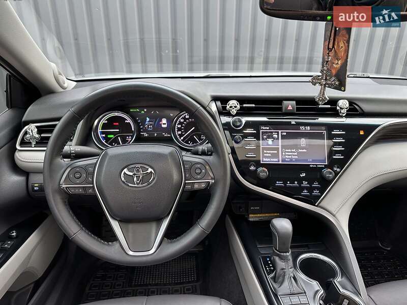 Седан Toyota Camry 2018 в Харкові