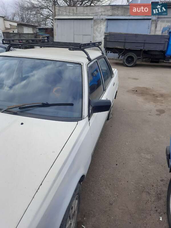 Седан Toyota Camry 1985 в 