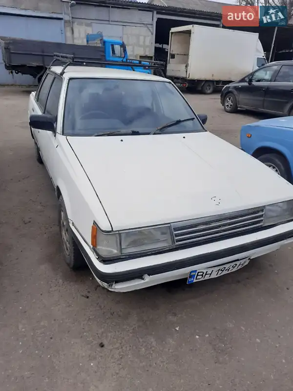Toyota Camry 1985