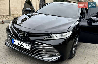 Седан Toyota Camry 2017 в 