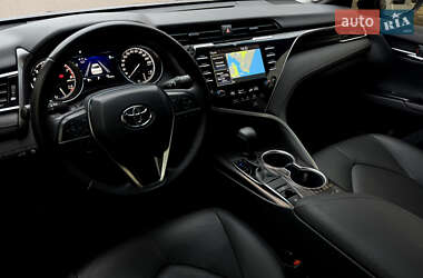 Седан Toyota Camry 2017 в 
