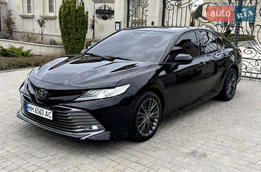 Седан Toyota Camry 2017 в 