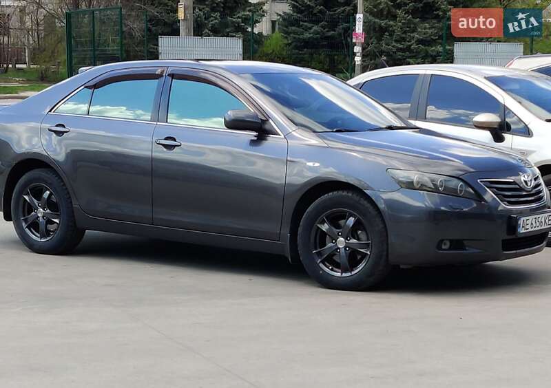 Седан Toyota Camry 2008 в Желтых Водах