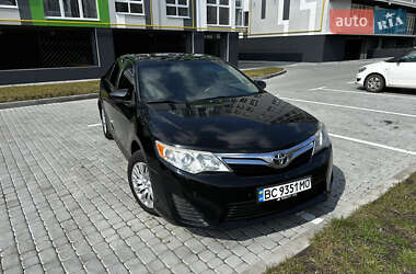 Седан Toyota Camry 2013 в 
