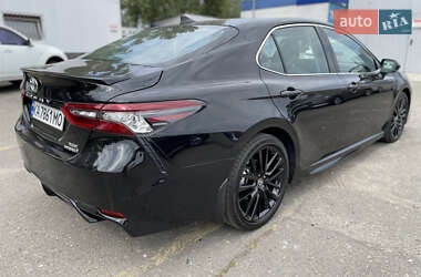 Седан Toyota Camry 2023 в 