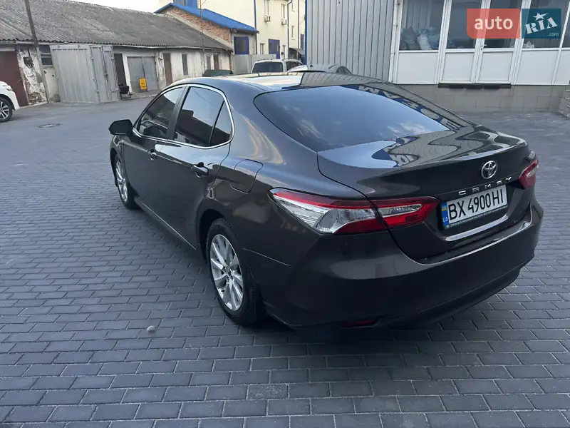 Седан Toyota Camry 2019 в 