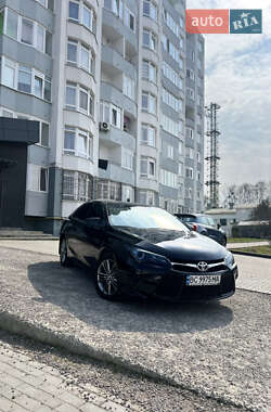 Седан Toyota Camry 2017 в 