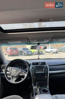 Седан Toyota Camry 2017 в 
