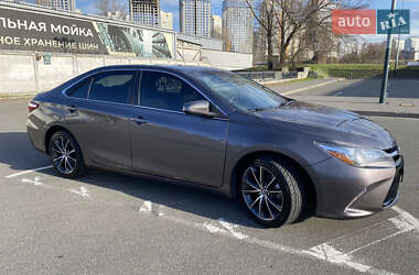 Седан Toyota Camry 2017 в 