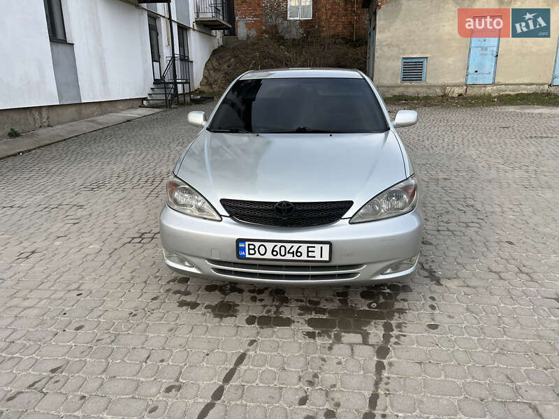 Седан Toyota Camry 2002 в Чорткові