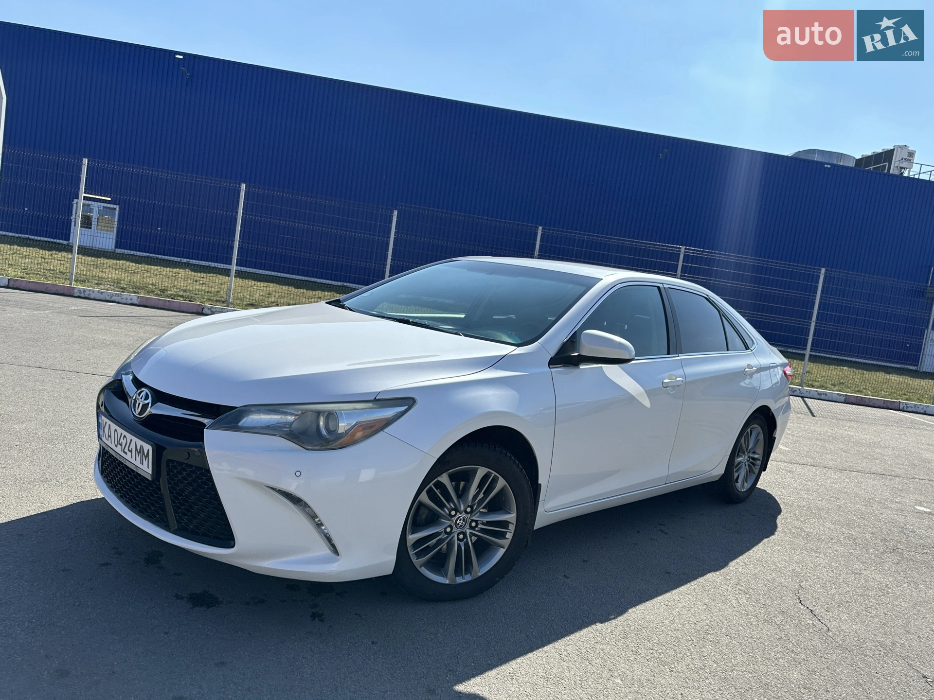 2016 Toyota Camry - мініатюра 2
