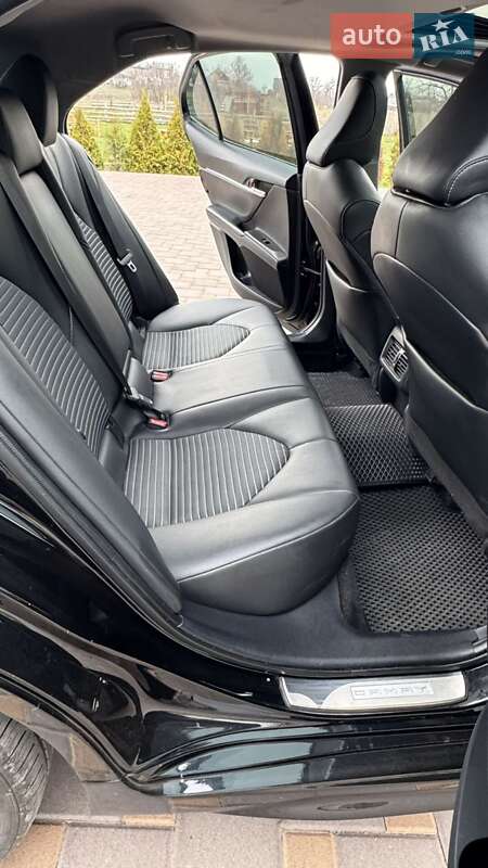 Седан Toyota Camry 2022 в Белой Церкви