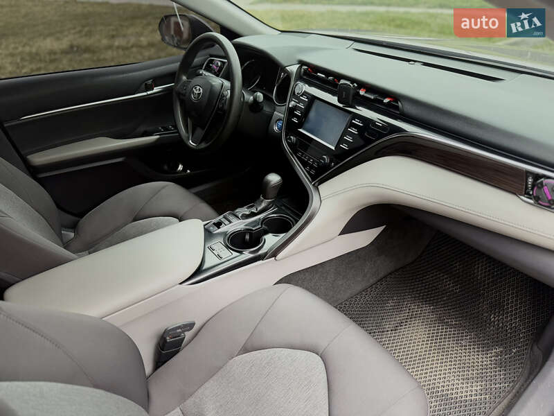 Седан Toyota Camry 2018 в Вінниці