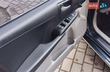 Седан Toyota Camry 2013 в 