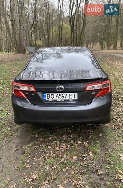 Седан Toyota Camry 2012 в 