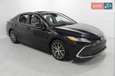 Седан Toyota Camry 2021 в Львове
