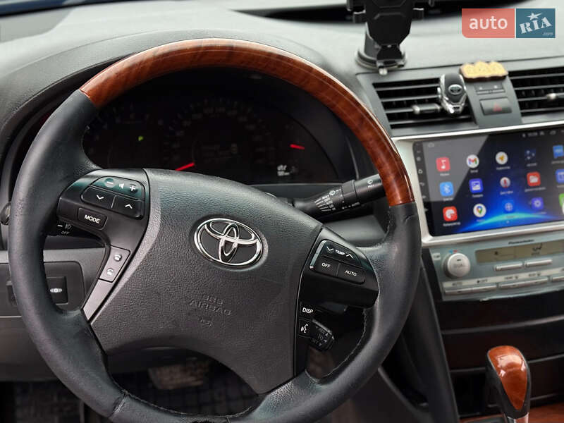 Седан Toyota Camry 2008 в Дніпрі