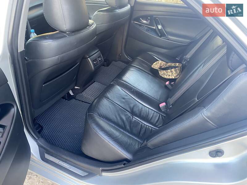 Седан Toyota Camry 2007 в Львові