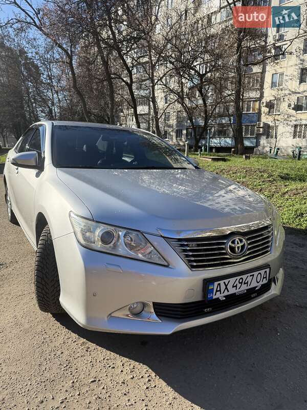 Седан Toyota Camry 2011 в Харькове