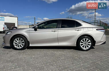 Седан Toyota Camry 2017 в 
