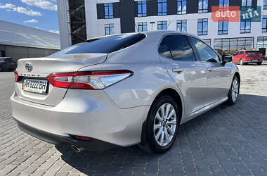 Седан Toyota Camry 2017 в 