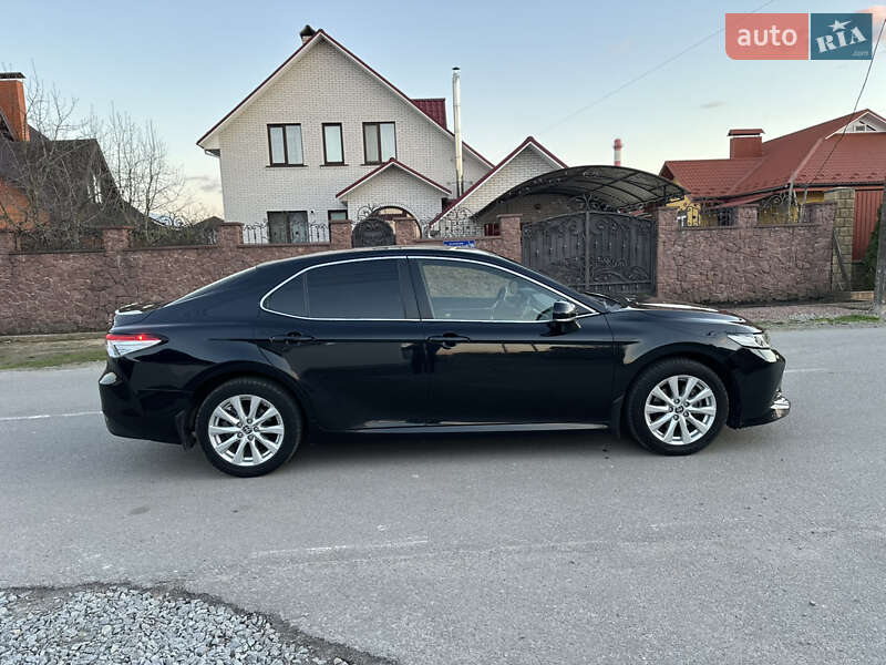 Седан Toyota Camry 2020 в Житомирі