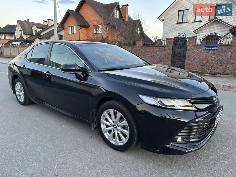 Седан Toyota Camry 2020 в Житомирі