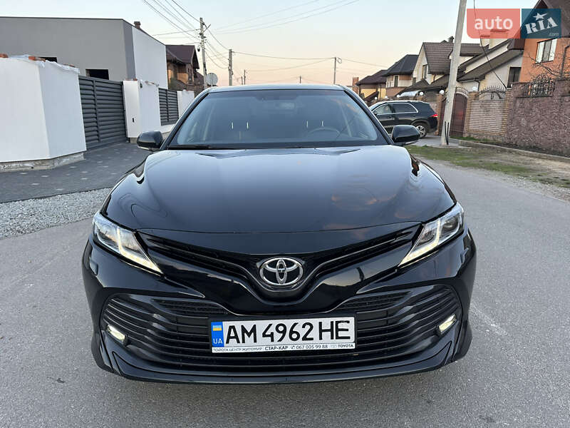 Седан Toyota Camry 2020 в Житомирі