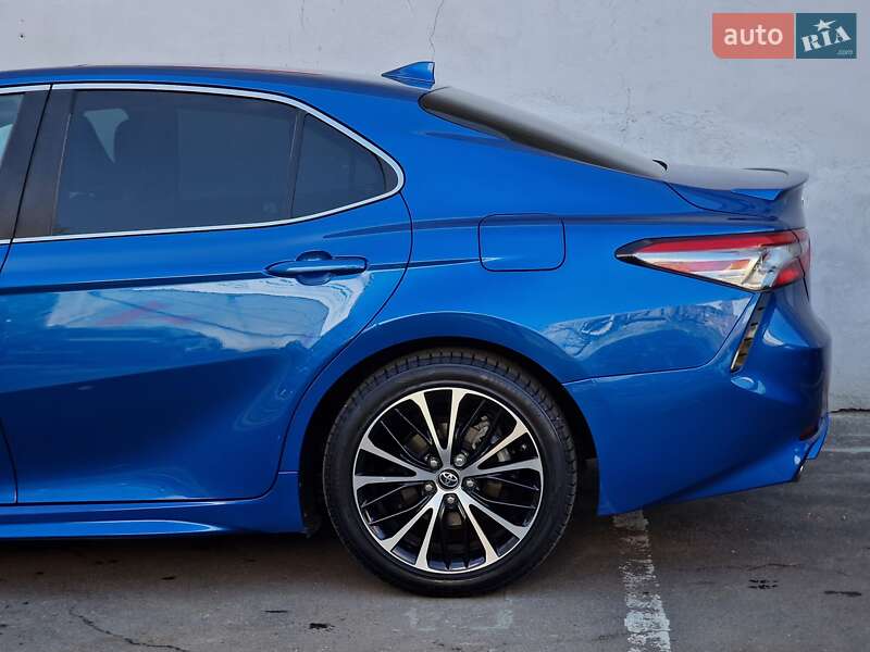 Седан Toyota Camry 2019 в Одесі