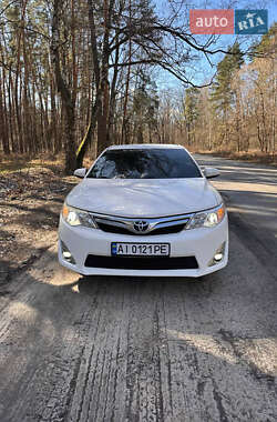 Седан Toyota Camry 2013 в 