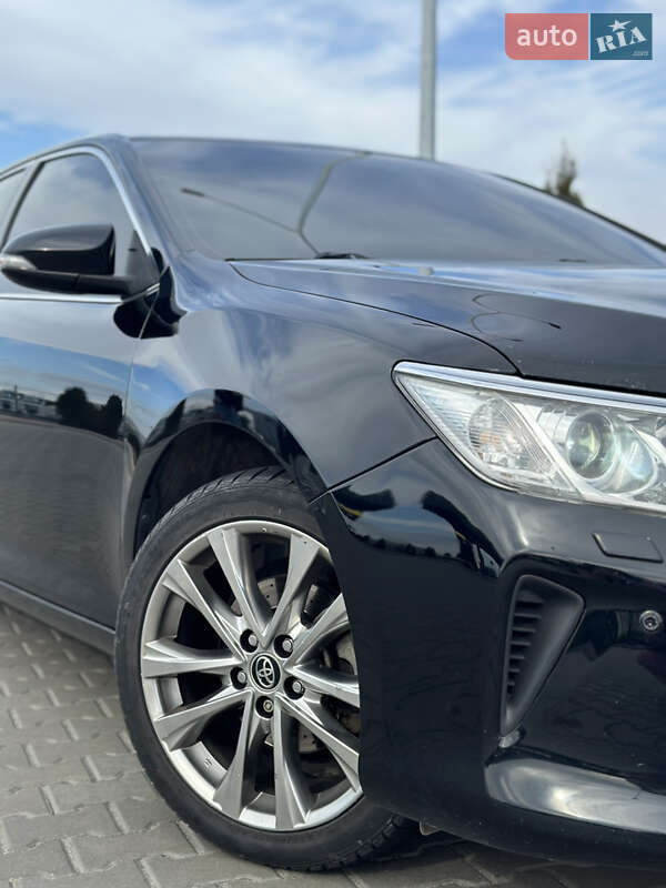 Седан Toyota Camry 2014 в Коростышеве