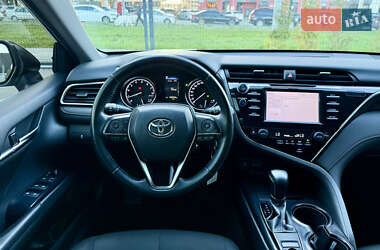 Седан Toyota Camry 2018 в 