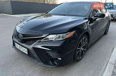 Седан Toyota Camry 2018 в 
