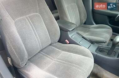 Седан Toyota Camry 2000 в 