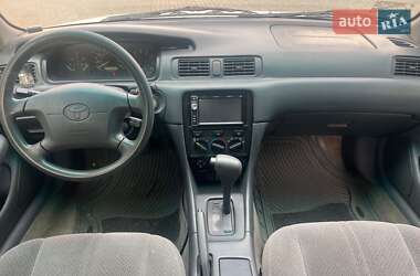 Седан Toyota Camry 2000 в 